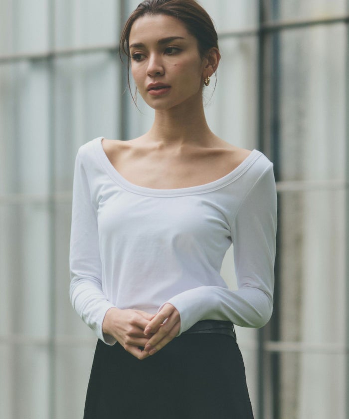 uネック tシャツ クルーネック 深め カットソー タイト ルームウエア オシャレ 無地 オフショル ロンT  女性らしい モテワンピ デートコーデ 大人 ディナー あざと可愛い 肌見せ 韓国風 綺麗め 細見え カジュアル スタイル盛れ KINO THE KEI