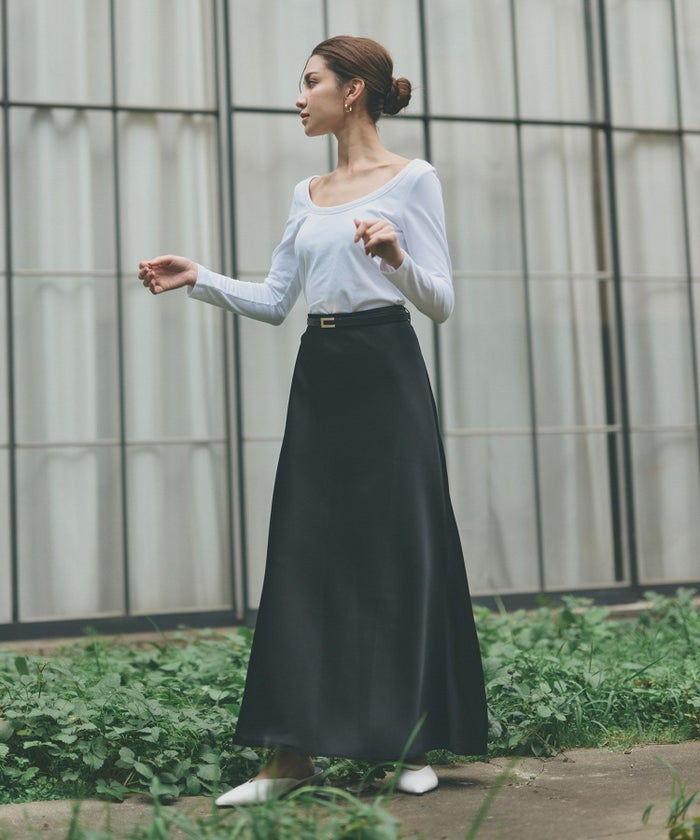 uネック tシャツ クルーネック 深め カットソー タイト ルームウエア オシャレ 無地 オフショル ロンT  女性らしい モテワンピ デートコーデ 大人 ディナー あざと可愛い 肌見せ 韓国風 綺麗め 細見え カジュアル スタイル盛れ KINO THE KEI