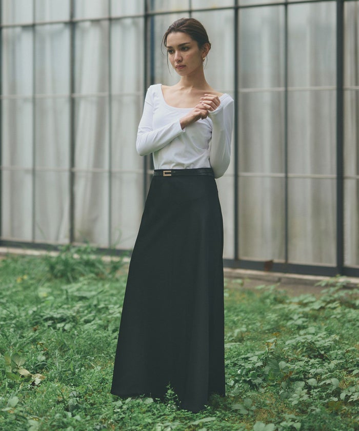 uネック tシャツ クルーネック 深め カットソー タイト ルームウエア オシャレ 無地 オフショル ロンT  女性らしい モテワンピ デートコーデ 大人 ディナー あざと可愛い 肌見せ 韓国風 綺麗め 細見え カジュアル スタイル盛れ KINO THE KEI