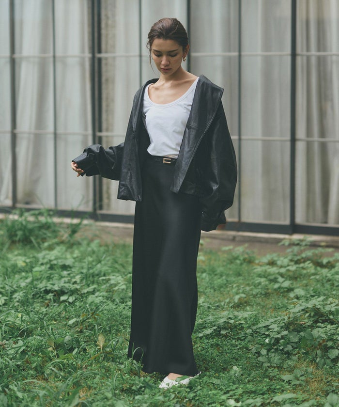 uネック tシャツ クルーネック 深め カットソー タイト ルームウエア オシャレ 無地 オフショル ロンT  女性らしい モテワンピ デートコーデ 大人 ディナー あざと可愛い 肌見せ 韓国風 綺麗め 細見え カジュアル スタイル盛れ KINO THE KEI