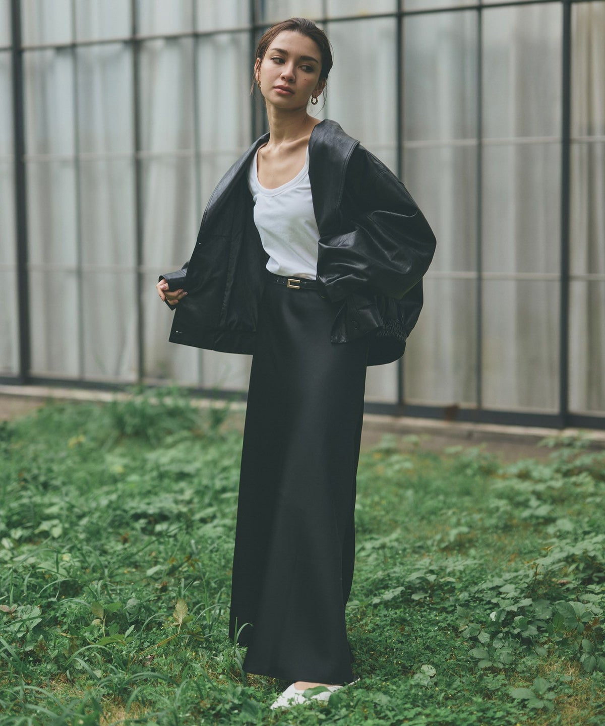 uネック tシャツ クルーネック 深め カットソー タイト ルームウエア オシャレ 無地 オフショル ロンT  女性らしい モテワンピ デートコーデ 大人 ディナー あざと可愛い 肌見せ 韓国風 綺麗め 細見え カジュアル スタイル盛れ KINO THE KEI