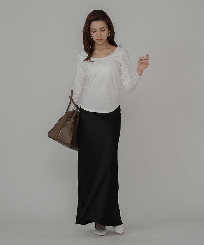 uネック tシャツ クルーネック 深め カットソー タイト ルームウエア オシャレ 無地 オフショル ロンT  女性らしい モテワンピ デートコーデ 大人 ディナー あざと可愛い 肌見せ 韓国風 綺麗め 細見え カジュアル スタイル盛れ KINO THE KEI