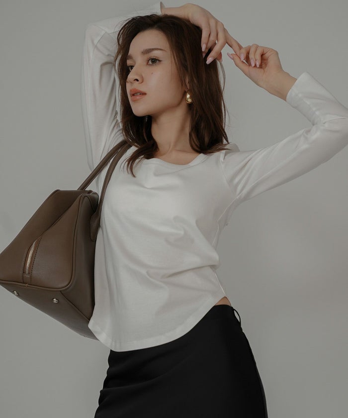 uネック tシャツ クルーネック 深め カットソー タイト ルームウエア オシャレ 無地 オフショル ロンT  女性らしい モテワンピ デートコーデ 大人 ディナー あざと可愛い 肌見せ 韓国風 綺麗め 細見え カジュアル スタイル盛れ KINO THE KEI