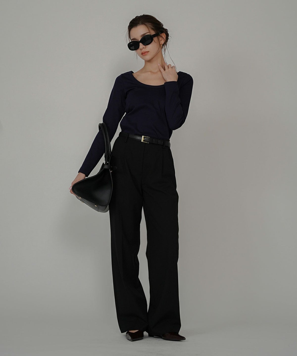 uネック tシャツ クルーネック 深め カットソー タイト ルームウエア オシャレ 無地 オフショル ロンT  女性らしい モテワンピ デートコーデ 大人 ディナー あざと可愛い 肌見せ 韓国風 綺麗め 細見え カジュアル スタイル盛れ KINO THE KEI