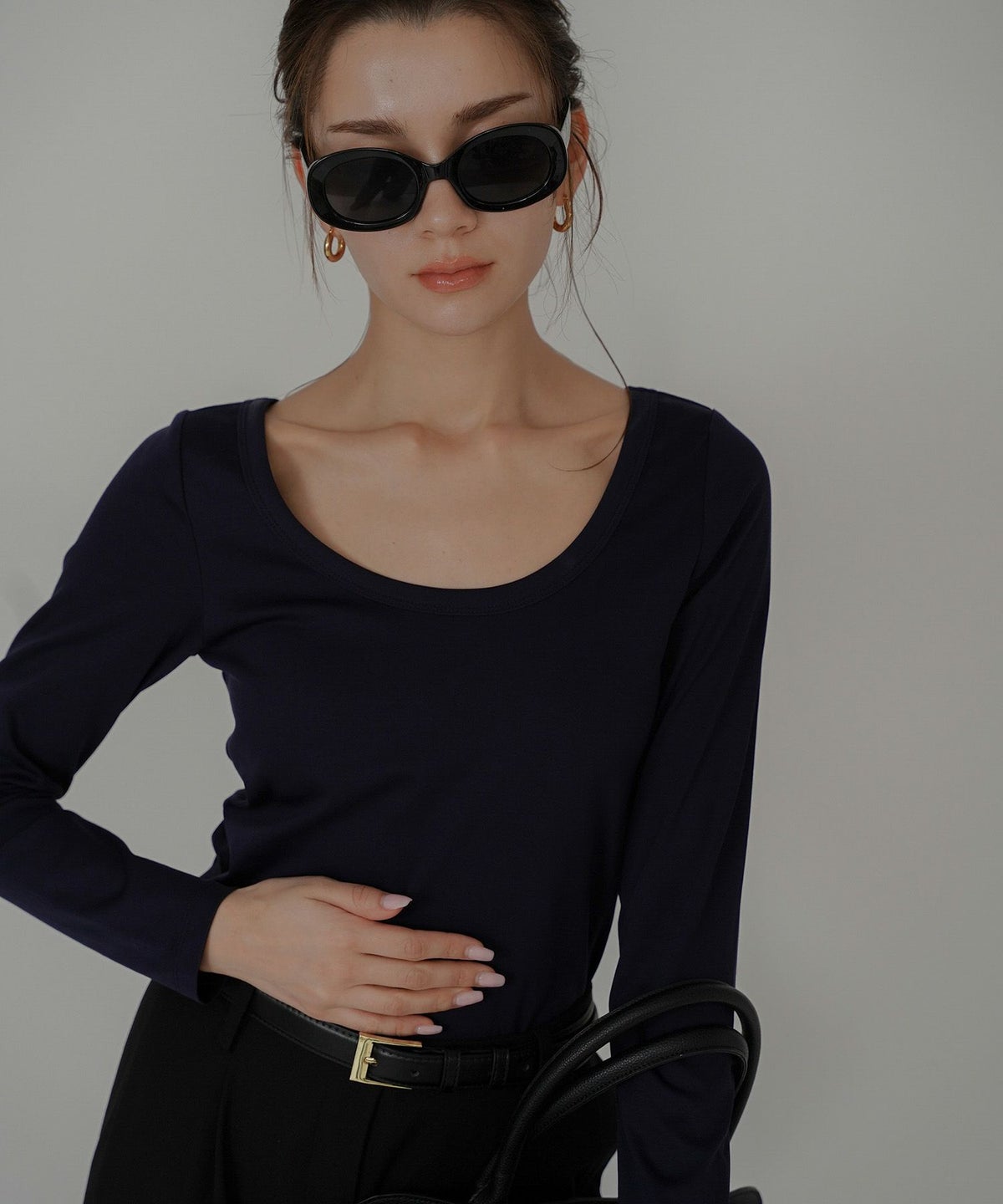 uネック tシャツ クルーネック 深め カットソー タイト ルームウエア オシャレ 無地 オフショル ロンT  女性らしい モテワンピ デートコーデ 大人 ディナー あざと可愛い 肌見せ 韓国風 綺麗め 細見え カジュアル スタイル盛れ KINO THE KEI