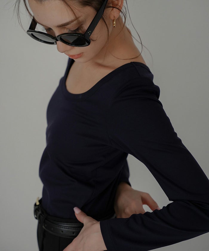 uネック tシャツ クルーネック 深め カットソー タイト ルームウエア オシャレ 無地 オフショル ロンT  女性らしい モテワンピ デートコーデ 大人 ディナー あざと可愛い 肌見せ 韓国風 綺麗め 細見え カジュアル スタイル盛れ KINO THE KEI