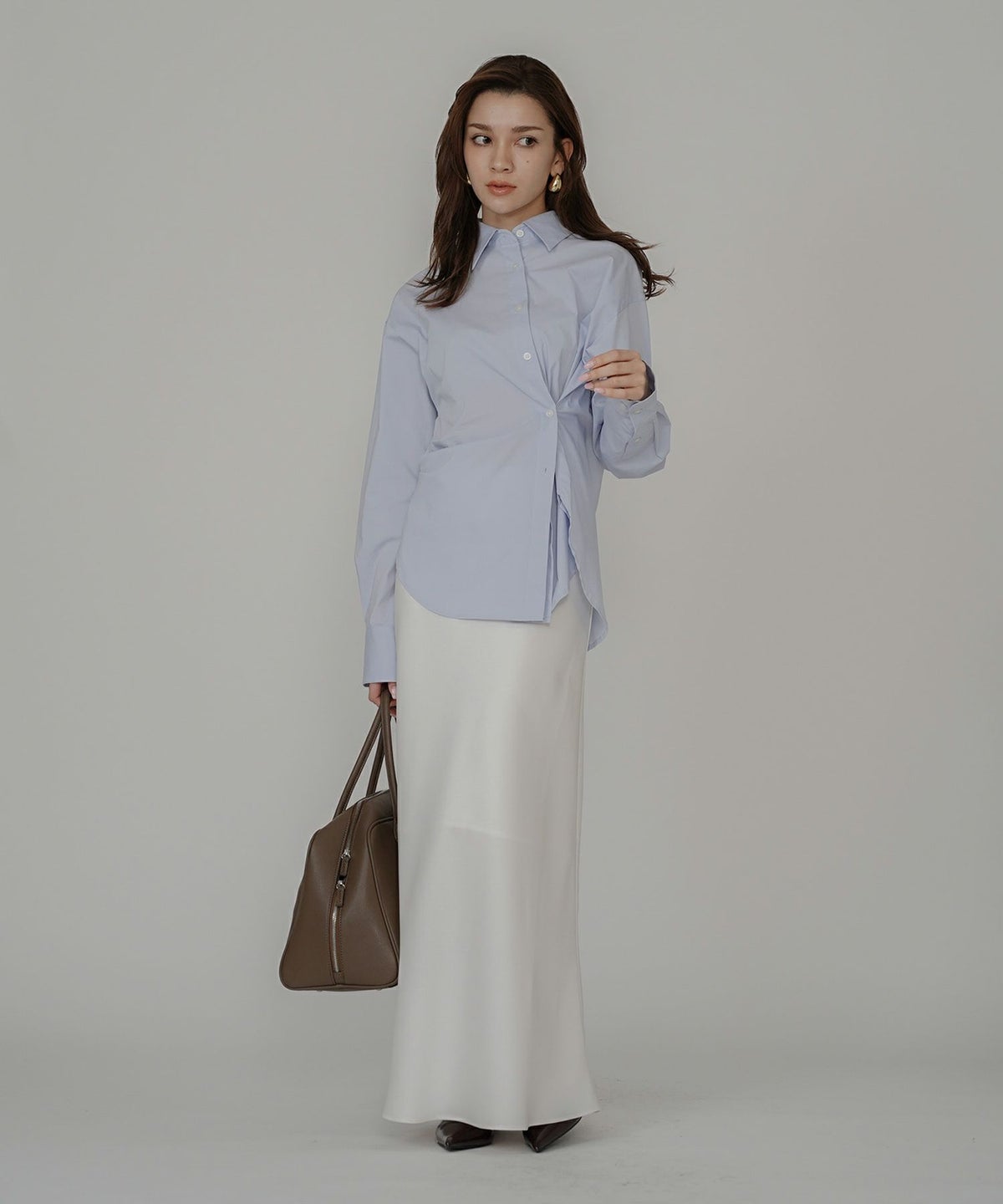 ルーズ 美脚 感動 スタイルアップ Iライン ナロースカート マーメイドスカート サテンスカート ロングスカート オシャレ 無地 女性らしい モテコーデ ベーシック シンプル デートコーデ 大人 あざと可愛い 肌見せ 韓国風 綺麗め 細見え カジュアル スタイル盛れ KINO THE KEI