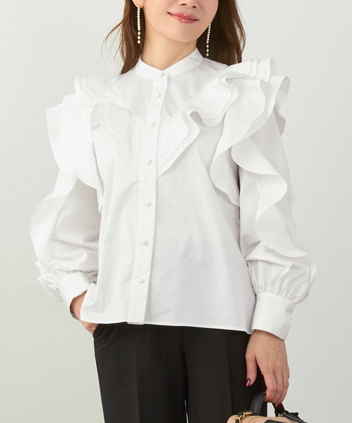 手洗い可 ビッグカラー 大人可愛い 上品 きれいめ オフィス 大人カジュアル フェミニン 白黒 ジョイントスペース