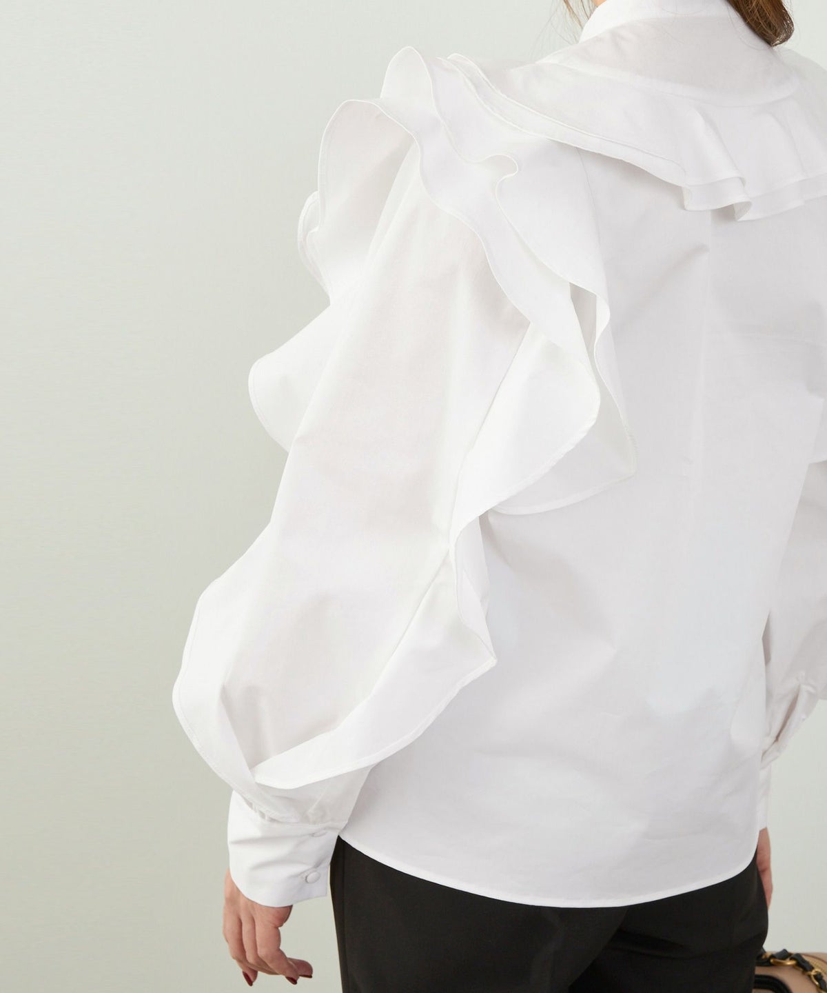 手洗い可 ビッグカラー 大人可愛い 上品 きれいめ オフィス 大人カジュアル フェミニン 白黒 ジョイントスペース