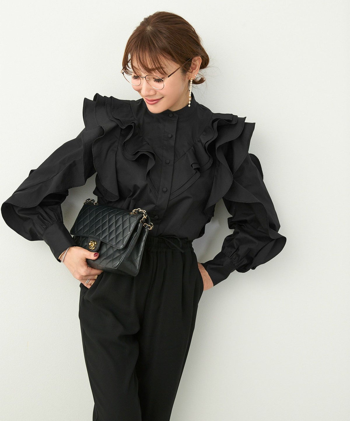 手洗い可 ビッグカラー 大人可愛い 上品 きれいめ オフィス 大人カジュアル フェミニン 白黒 ジョイントスペース