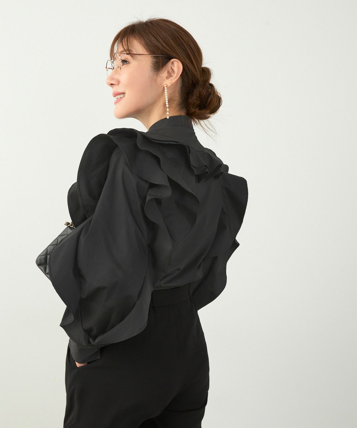 手洗い可 ビッグカラー 大人可愛い 上品 きれいめ オフィス 大人カジュアル フェミニン 白黒 ジョイントスペース