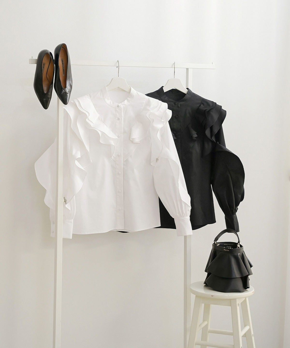 手洗い可 ビッグカラー 大人可愛い 上品 きれいめ オフィス 大人カジュアル フェミニン 白黒 ジョイントスペース