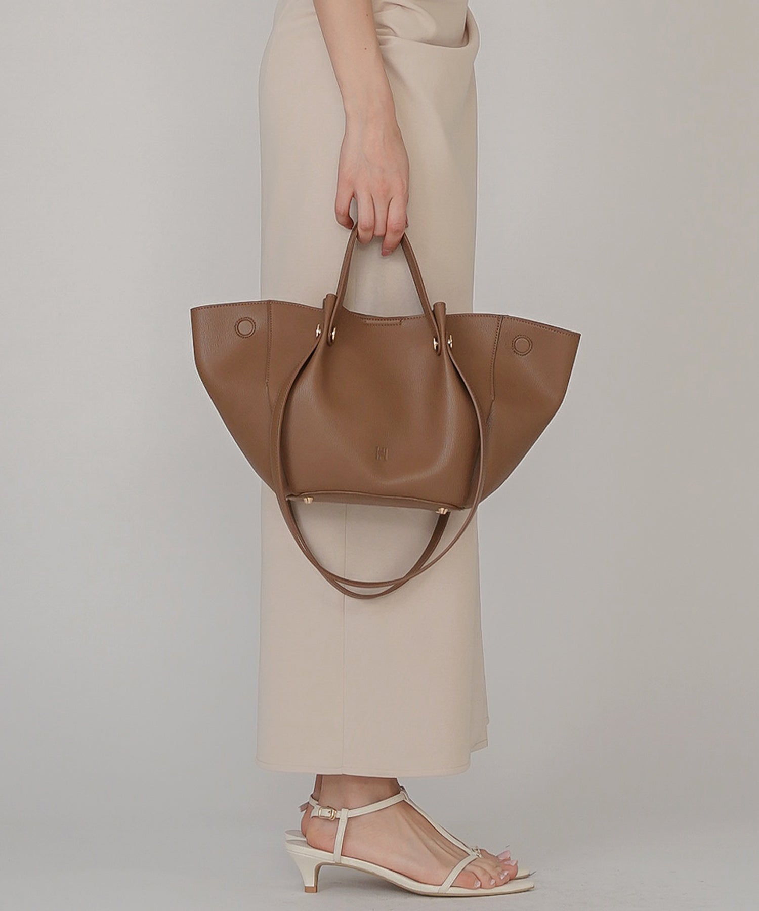 5/下旬～6/上旬頃発送予定！petal shape 2WAY バッグ ( ポーチ付き