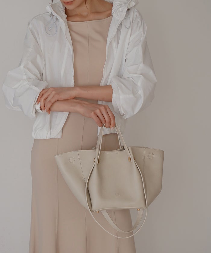 ルーズ 大容量 通勤 ビジネス 通学 スクールバッグ オシャレ 無地 女性らしい Y2K 軽い 2ピース ポーチ付き デートコーデ 大人 あざと可愛い 韓国系 綺麗め カジュアル スタイル盛れ KINO THE KEI