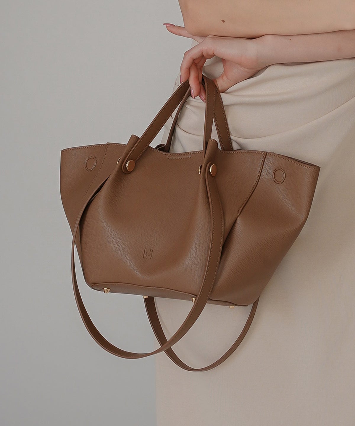 ルーズ 大容量 通勤 ビジネス 通学 スクールバッグ オシャレ 無地 女性らしい Y2K 軽い 2ピース ポーチ付き デートコーデ 大人 あざと可愛い 韓国系 綺麗め カジュアル スタイル盛れ KINO THE KEI