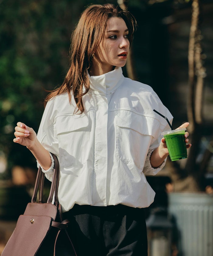 トラックジャケット ナイロン トップス ジップアウター スタンドカラー ジャンバー スポーティー 短丈 ミドル丈 ゆったり 普段使い 着回し 重ね着 オールシーズン ルームウェア 部屋着 リラックス 休日 ワークアウト ヨガ ジム ウェア ランニング ウォーキング 通勤 韓国風 韓国系 スタイル盛れ KINO THE KEI