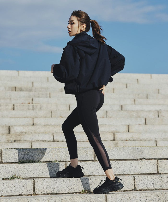 トラックジャケット ナイロン トップス ジップアウター スタンドカラー ジャンバー スポーティー 短丈 ミドル丈 ゆったり 普段使い 着回し 重ね着 オールシーズン ルームウェア 部屋着 リラックス 休日 ワークアウト ヨガ ジム ウェア ランニング ウォーキング 通勤 韓国風 韓国系 スタイル盛れ KINO THE KEI