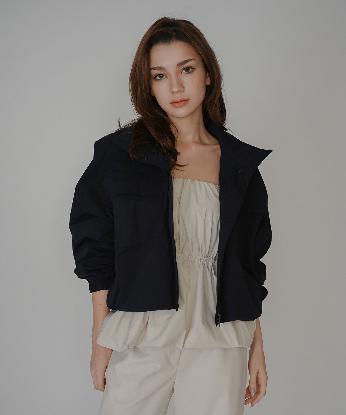 トラックジャケット ナイロン トップス ジップアウター スタンドカラー ジャンバー スポーティー 短丈 ミドル丈 ゆったり 普段使い 着回し 重ね着 オールシーズン ルームウェア 部屋着 リラックス 休日 ワークアウト ヨガ ジム ウェア ランニング ウォーキング 通勤 韓国風 韓国系 スタイル盛れ KINO THE KEI