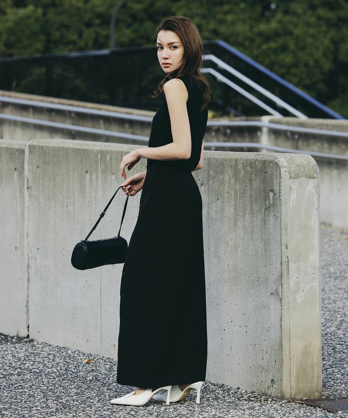 ペンシルスカート ツイル ナローシルエット スリット入り カジュアル エレガント 海外系 きれいめ 韓国風 韓国系 スタイル盛れ KINO THE KEI