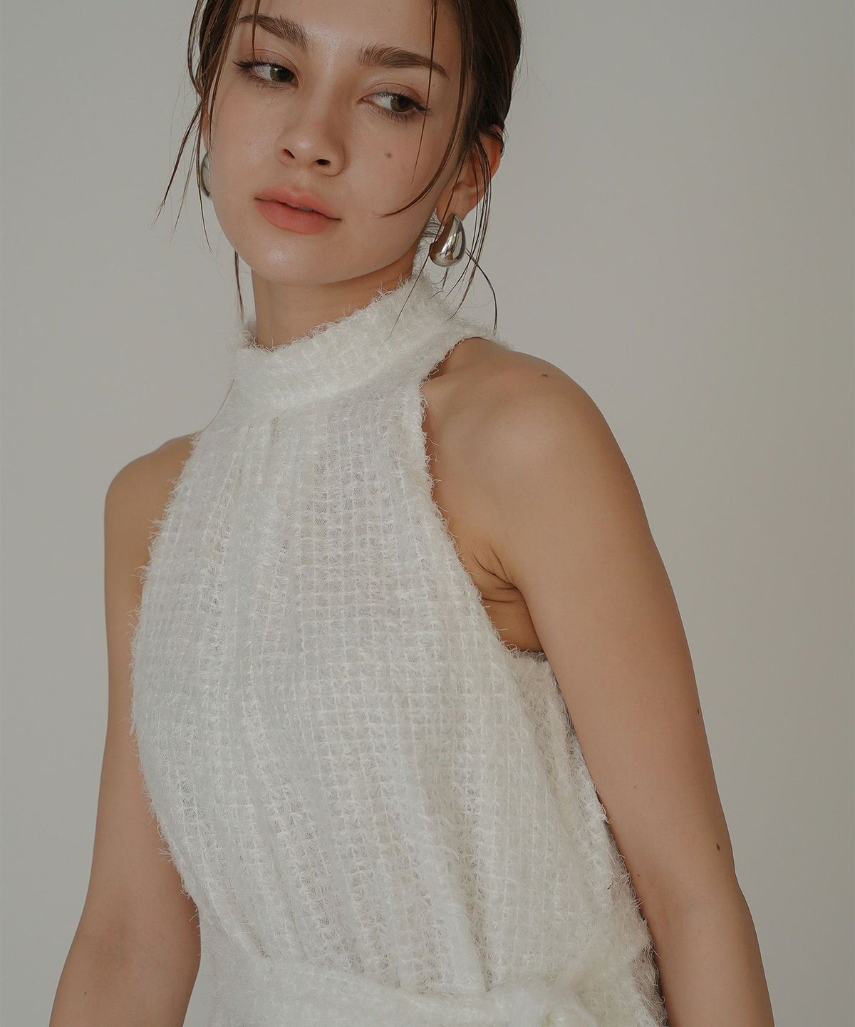 無地 女性らしい モテコーデ デートコーデ 大人 あざと可愛い 肌見せ 港区 ラウンジ 韓国風 韓国系 カジュアル エレガント 海外系 きれいめ 細見え カジュアル スタイル盛れ KINO THE KEI