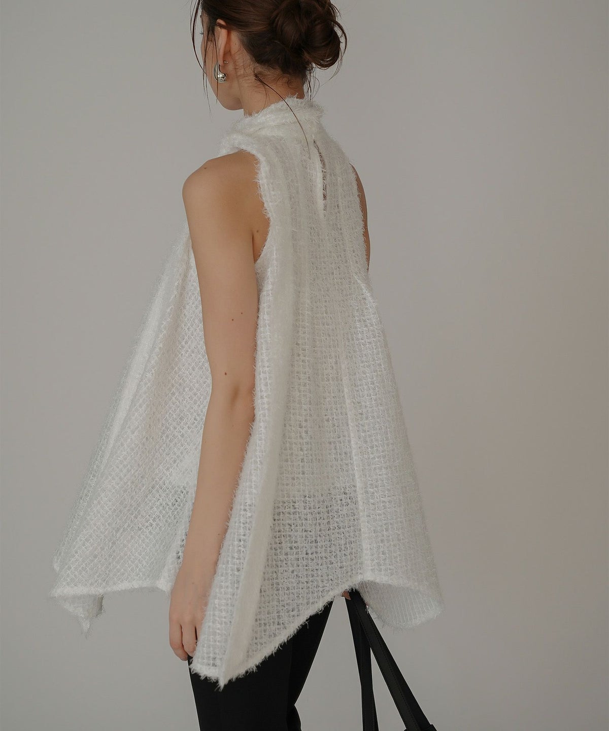 無地 女性らしい モテコーデ デートコーデ 大人 あざと可愛い 肌見せ 港区 ラウンジ 韓国風 韓国系 カジュアル エレガント 海外系 きれいめ 細見え カジュアル スタイル盛れ KINO THE KEI