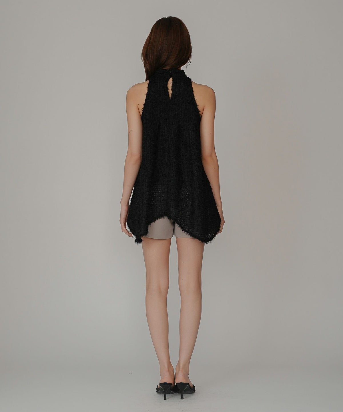 無地 女性らしい モテコーデ デートコーデ 大人 あざと可愛い 肌見せ 港区 ラウンジ 韓国風 韓国系 カジュアル エレガント 海外系 きれいめ 細見え カジュアル スタイル盛れ KINO THE KEI