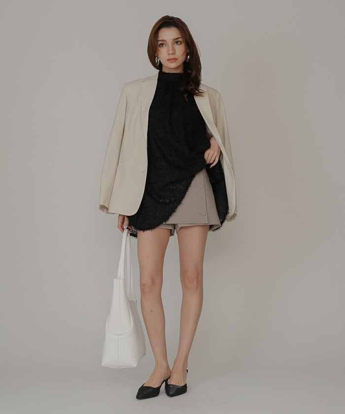 無地 女性らしい モテコーデ デートコーデ 大人 あざと可愛い 肌見せ 港区 ラウンジ 韓国風 韓国系 カジュアル エレガント 海外系 きれいめ 細見え カジュアル スタイル盛れ KINO THE KEI