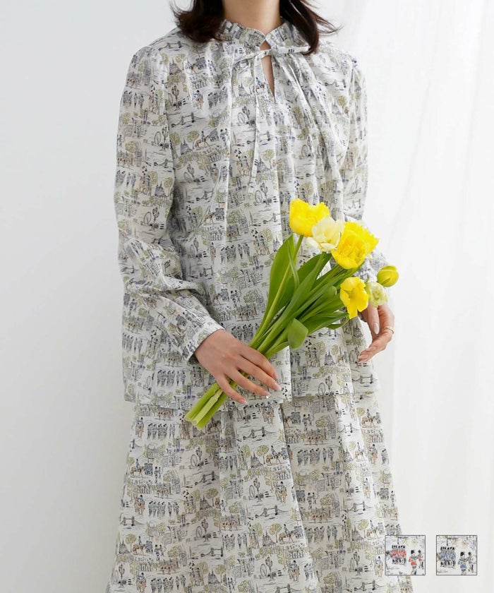 フリルネック 2way ブラウス Made with Liberty Fabric トップス レディース レッド ブルー M フリルネック 2way ブラウス Made with Liberty Fabric HUIT