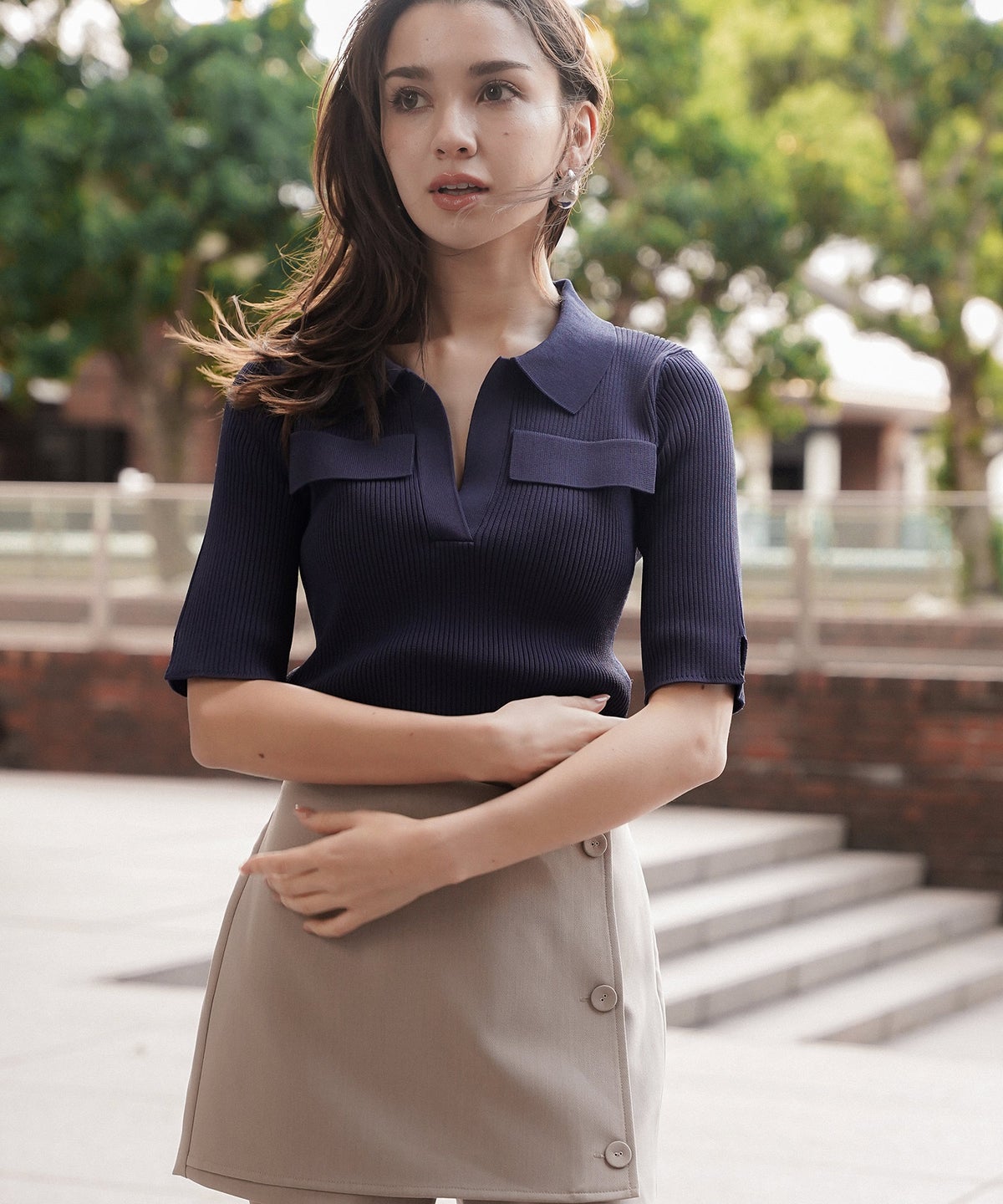 サマーニット スリット入り シンプル 大人可愛い きれいめ カジュアル 通勤 通学 涼しい 快適 無地 Tシャツ風 ニットポロ 上品 体型カバー 大人女子 夏服 海外系 きれいめ 韓国風 韓国系 スタイル盛れ KINO THE KEI