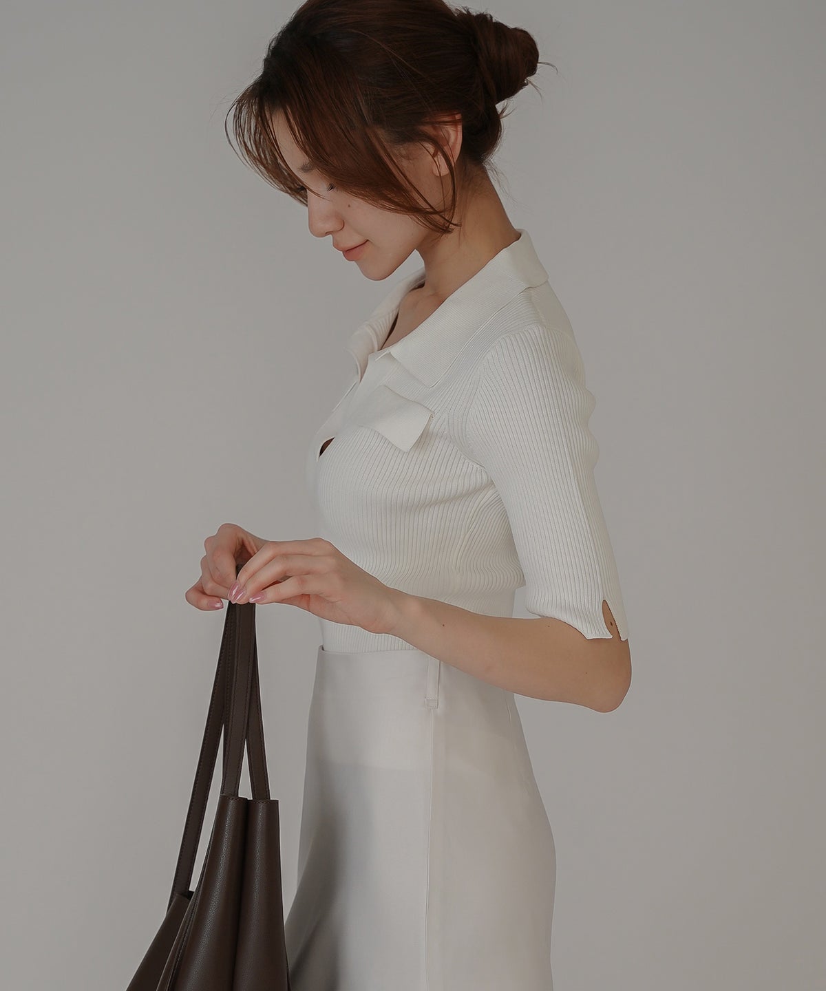 サマーニット スリット入り シンプル 大人可愛い きれいめ カジュアル 通勤 通学 涼しい 快適 無地 Tシャツ風 ニットポロ 上品 体型カバー 大人女子 夏服 海外系 きれいめ 韓国風 韓国系 スタイル盛れ KINO THE KEI