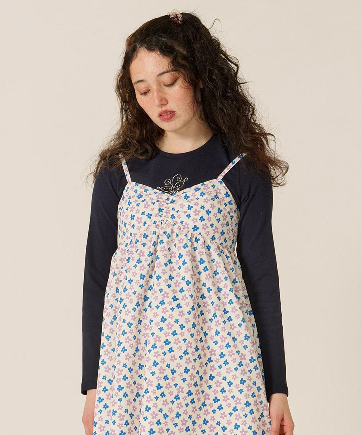 バタフライ/スタッズ/ロンT/カットソー