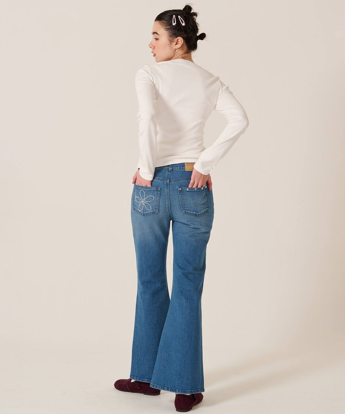 フレア/デニム/ブーツカット/フラワー スタッズ フレア デニムパンツ TINA：JOJUN