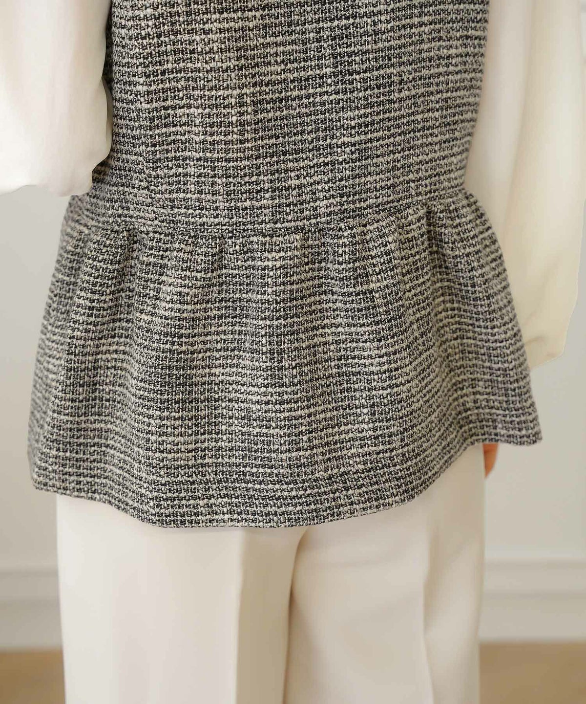 ジャケット ジレ ツイード ボタン エンブレム ミックス モノトーン 上品 エレガント フェミニン 可愛い 大人 きれいめ オケージョン 授業参観 学校行事 お宮参り