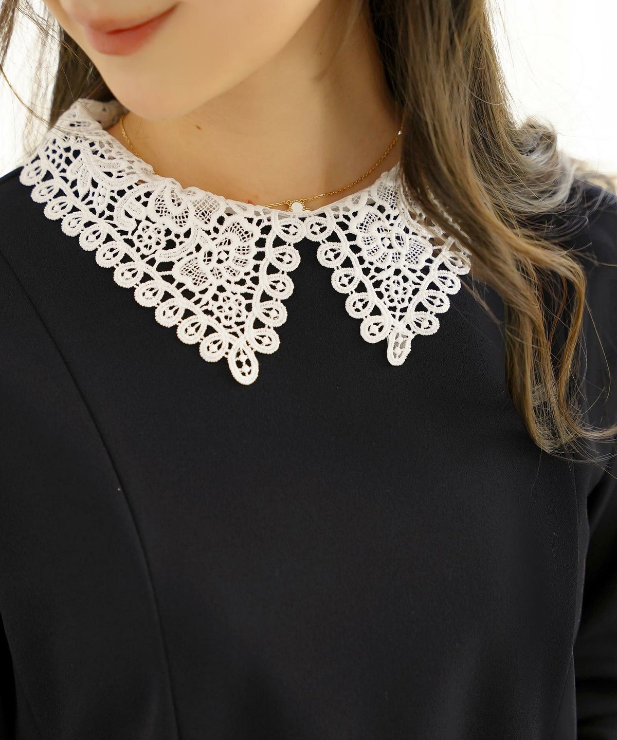 新色追加 手洗い可 オフィス おしゃれ フェミニン 透け感 涙開き カフス 上品 きれいめ 長袖 白 ジョイントスペース