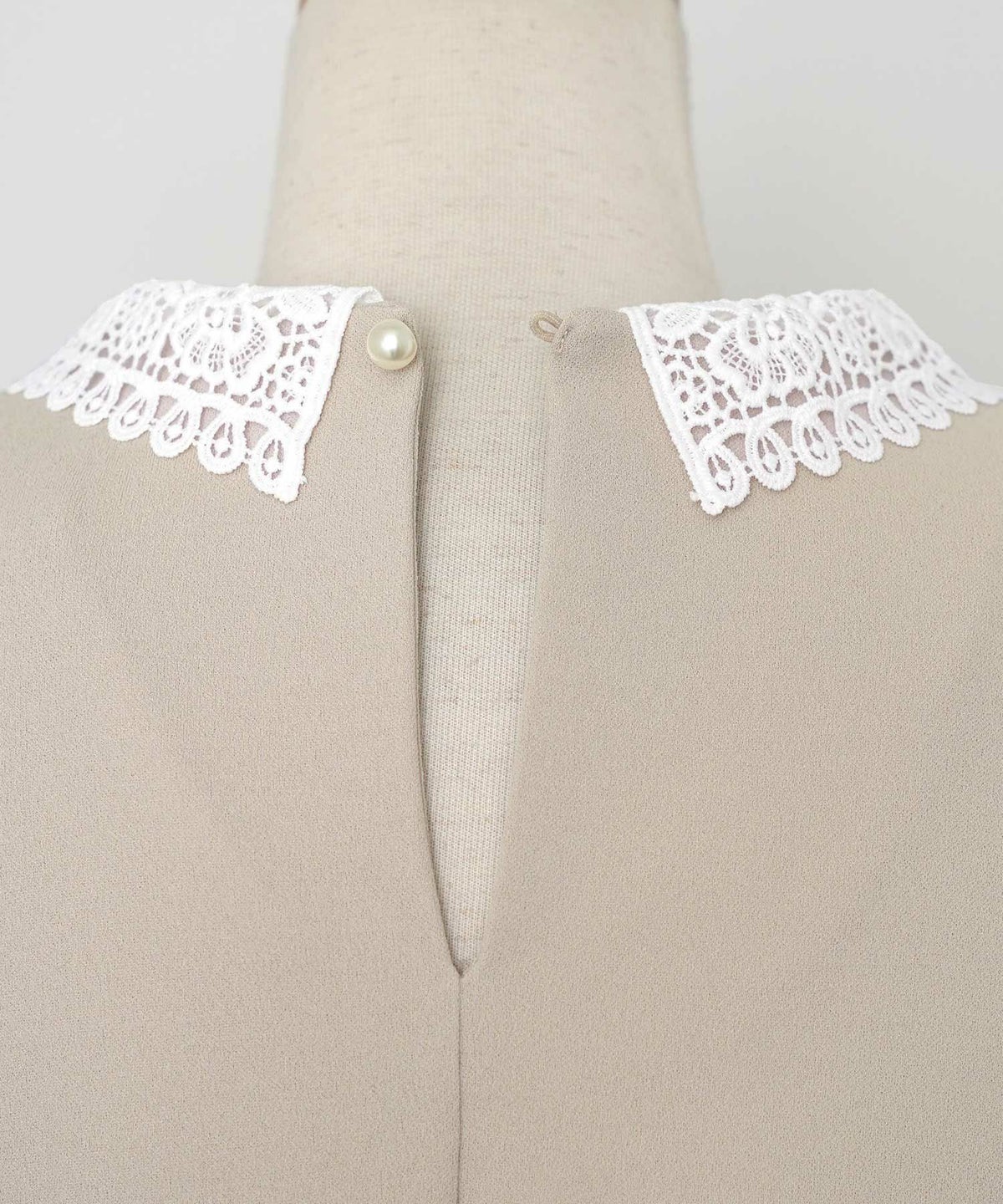 新色追加 手洗い可 オフィス おしゃれ フェミニン 透け感 涙開き カフス 上品 きれいめ 長袖 白 ジョイントスペース