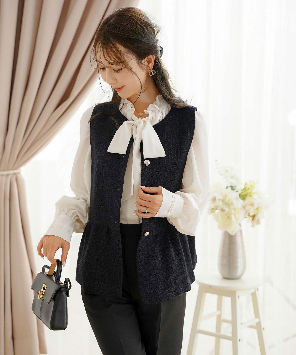 トップス ブラウス フリル ボウタイ 長袖 タック 前開き ホワイト フェミニン エレガント 上品 きれいめ