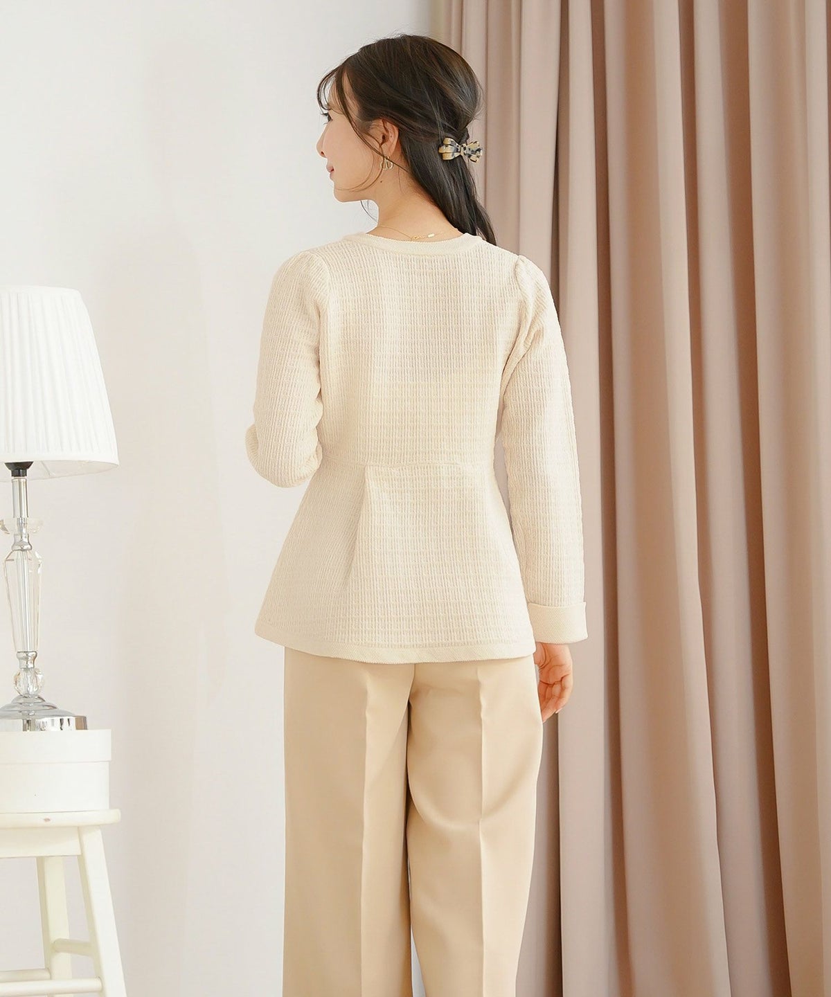 レディース ペプラム ニット ジャケット ノーカラー クルーネック セレモニー 入卒 授業参観 式 きれいめ 上品 シンプル ストレッチ オケージョン 入園 卒業 エレガント アイボリー ピンク ネイビー アソート柄 ツイード 春 秋 冬