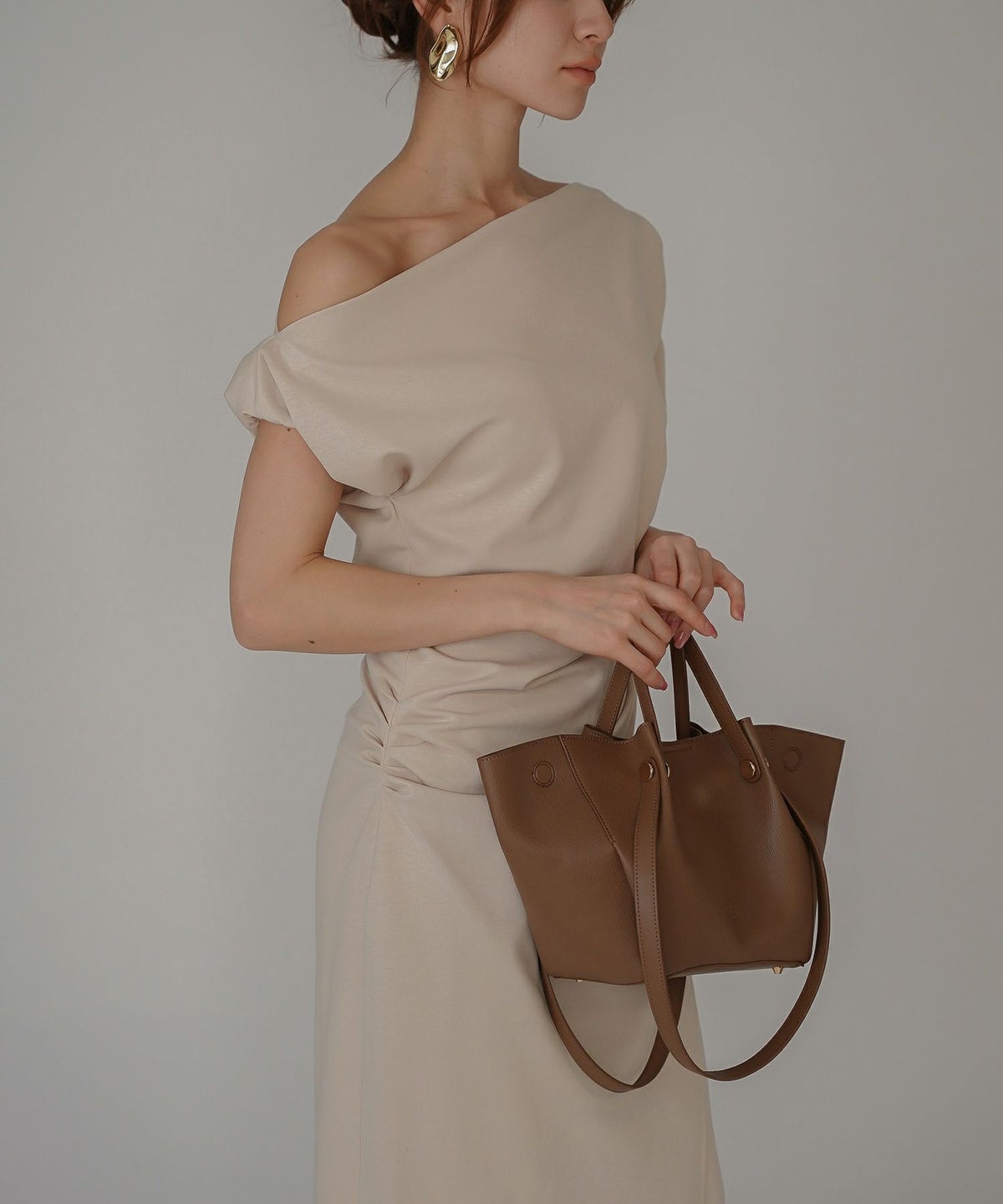 ドレープ タイトワンピース 韓国風 綺麗め 細見え カジュアル 港区 ラウンジ Iラインスカート 長め ペンシルスカート エレガント 海外系 細見え カジュアル スタイル盛れ KINO THE KEI