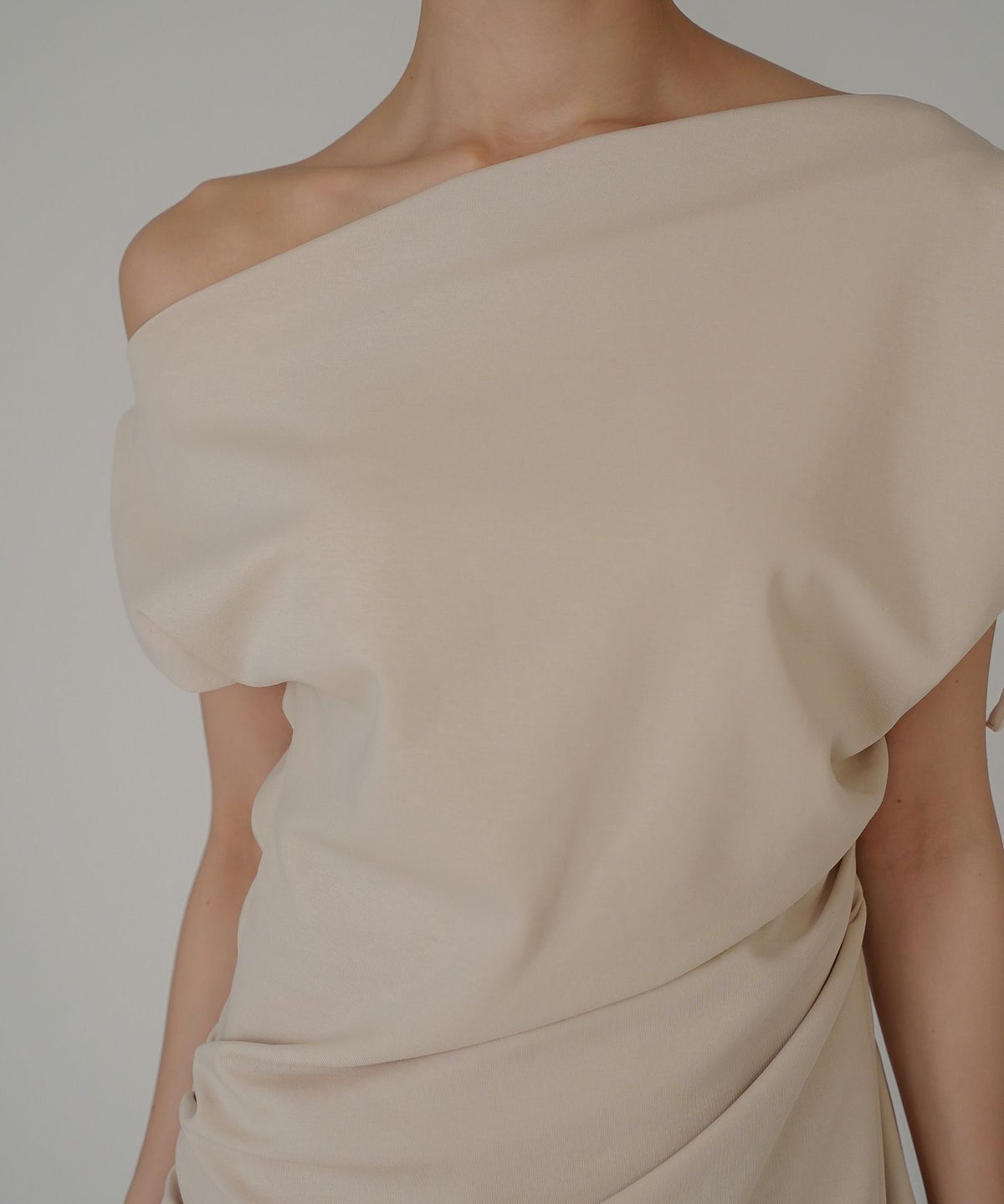 ドレープ タイトワンピース 韓国風 綺麗め 細見え カジュアル 港区 ラウンジ Iラインスカート 長め ペンシルスカート エレガント 海外系 細見え カジュアル スタイル盛れ KINO THE KEI