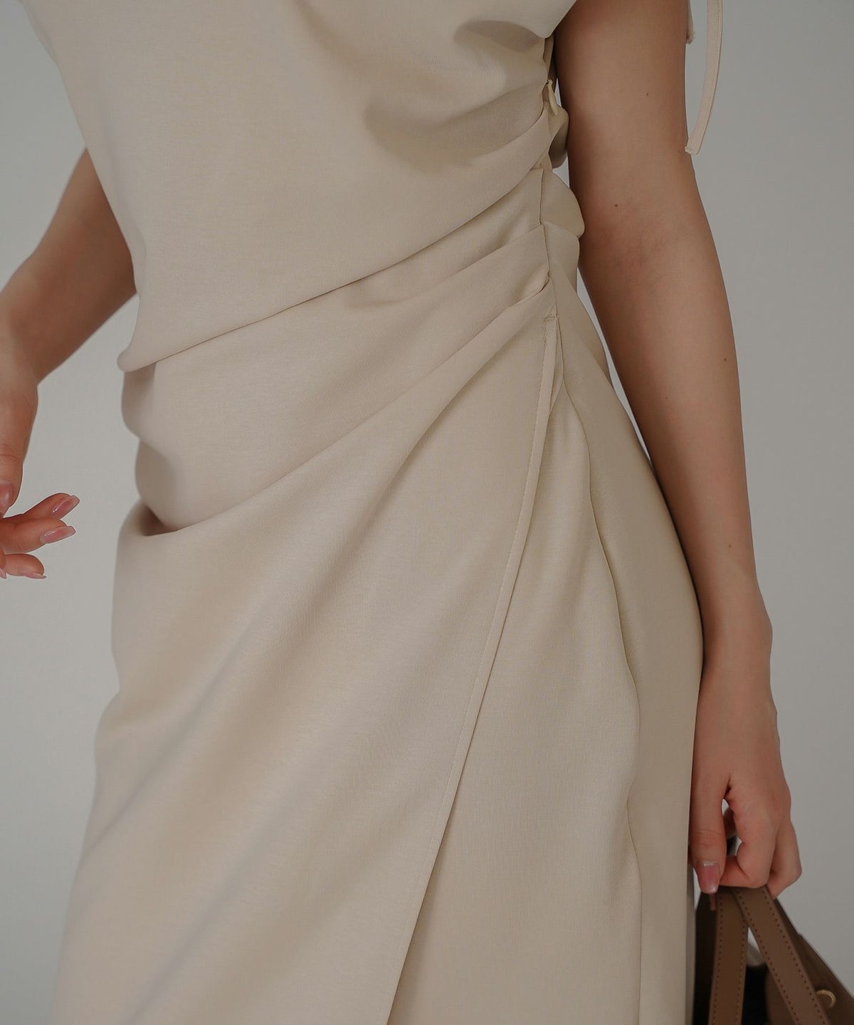 ドレープ タイトワンピース 韓国風 綺麗め 細見え カジュアル 港区 ラウンジ Iラインスカート 長め ペンシルスカート エレガント 海外系 細見え カジュアル スタイル盛れ KINO THE KEI