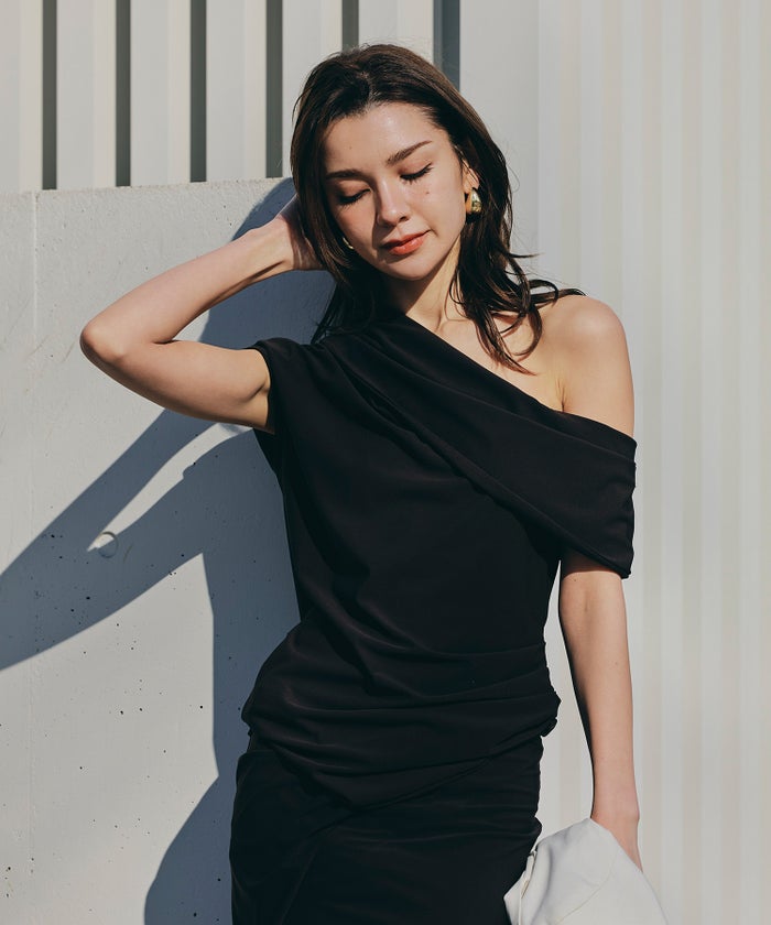 万能トップス 着回し インナートップス オシャレ 無地 女性らしい モテコーデ デートコーデ 大人 あざと可愛い 肌見せ 港区 ラウンジ 韓国風 韓国系 カジュアル エレガント 海外系 きれいめ 細見え カジュアル スタイル盛れ KINO THE KEI