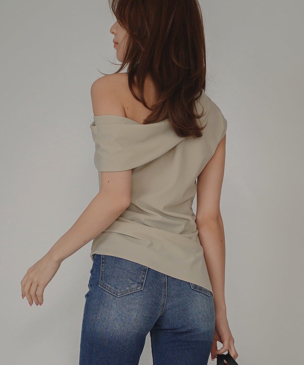 万能トップス 着回し インナートップス オシャレ 無地 女性らしい モテコーデ デートコーデ 大人 あざと可愛い 肌見せ 港区 ラウンジ 韓国風 韓国系 カジュアル エレガント 海外系 きれいめ 細見え カジュアル スタイル盛れ KINO THE KEI