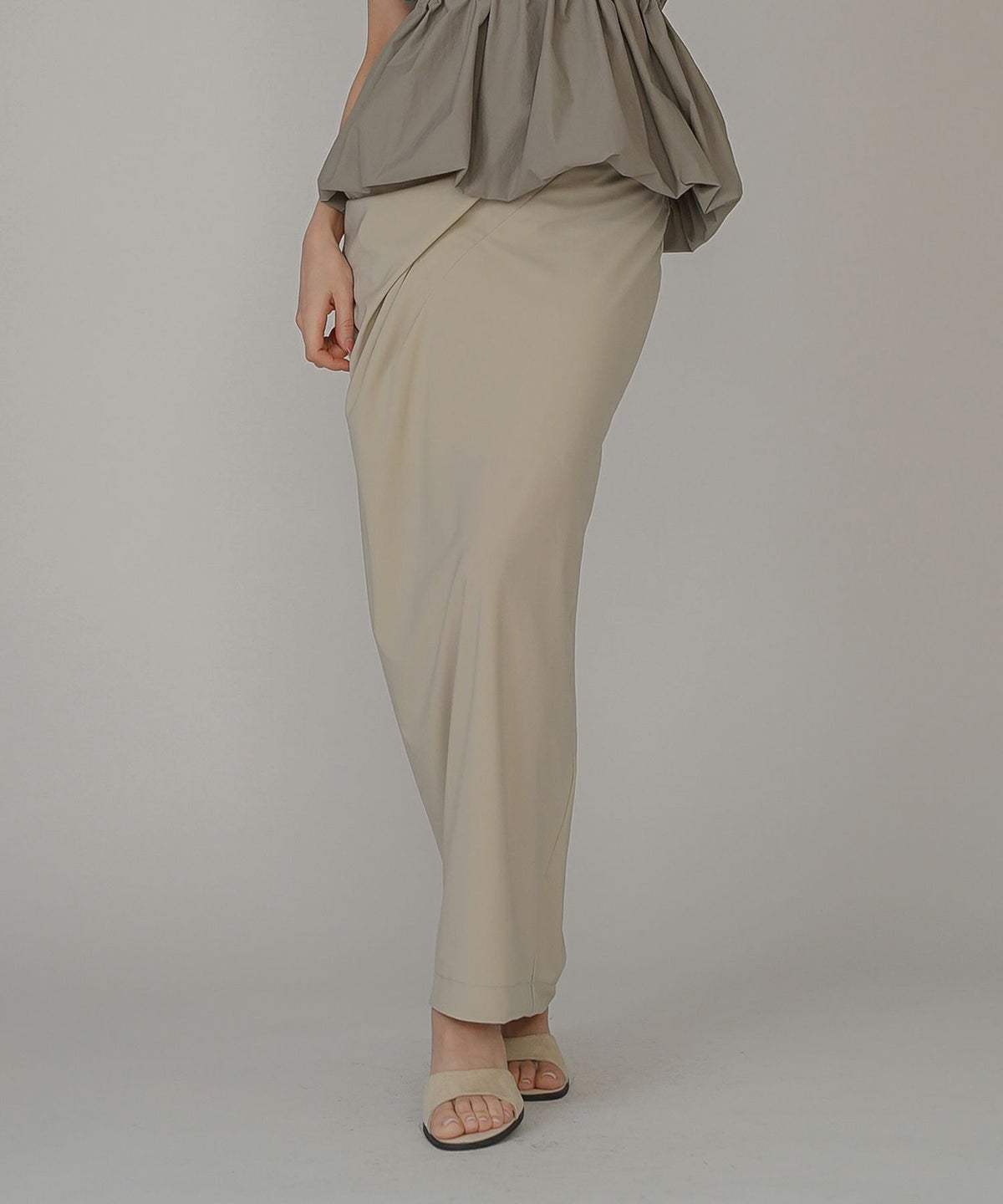 あざと可愛い 肌見せ 港区 ラウンジ Iラインスカート 長め ペンシルスカート ツイル ナローシルエット スリット入り カジュアル エレガント 海外系 きれいめ 韓国風 韓国系 スタイル盛れ セットアップ ドレス ディナー パーティ KINO THE KEI