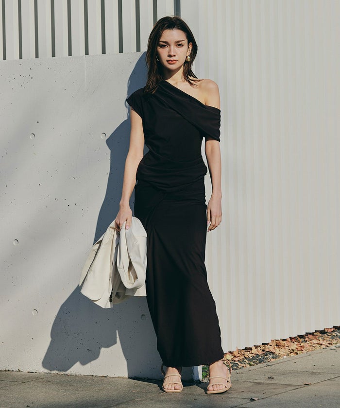 あざと可愛い 肌見せ 港区 ラウンジ Iラインスカート 長め ペンシルスカート ツイル ナローシルエット スリット入り カジュアル エレガント 海外系 きれいめ 韓国風 韓国系 スタイル盛れ セットアップ ドレス ディナー パーティ KINO THE KEI