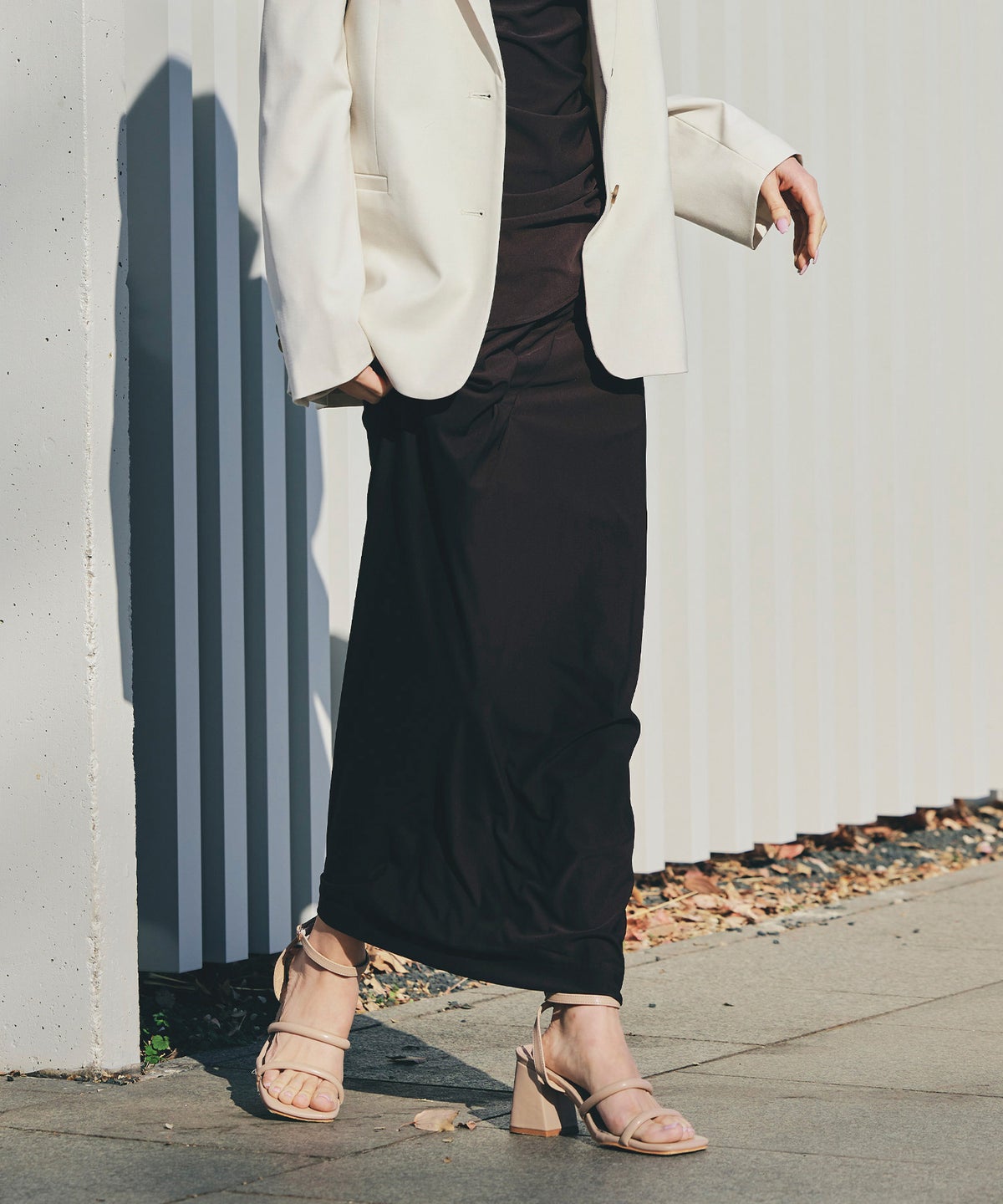 あざと可愛い 肌見せ 港区 ラウンジ Iラインスカート 長め ペンシルスカート ツイル ナローシルエット スリット入り カジュアル エレガント 海外系 きれいめ 韓国風 韓国系 スタイル盛れ セットアップ ドレス ディナー パーティ KINO THE KEI