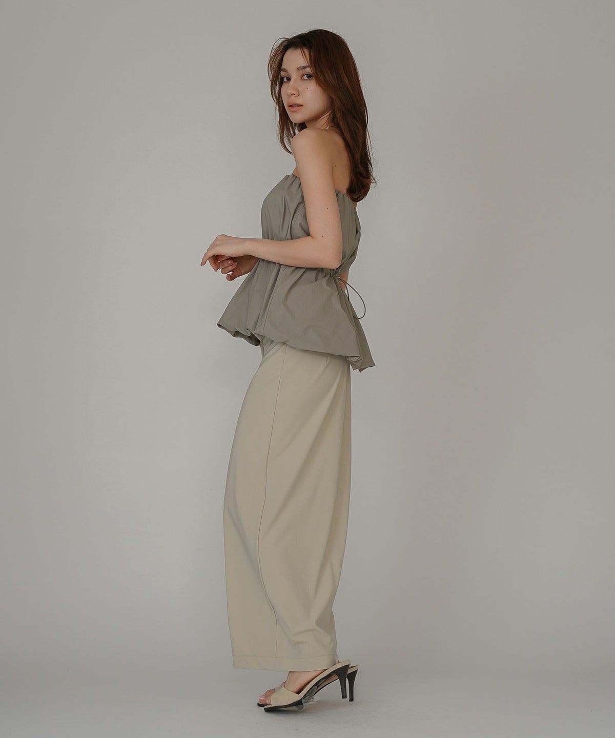 あざと可愛い 肌見せ 港区 ラウンジ Iラインスカート 長め ペンシルスカート ツイル ナローシルエット スリット入り カジュアル エレガント 海外系 きれいめ 韓国風 韓国系 スタイル盛れ セットアップ ドレス ディナー パーティ KINO THE KEI