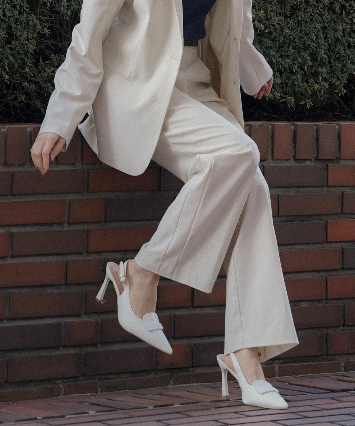 カジュアル モード ブラック お洒落 セットアップ ママコーデ 20代 30代 40代 デート お出かけ 普段使い 韓国 トレンド 可愛い 大人 大人女子 大人可愛い 通学 学生 女子会 パーティー 着回し デイリー レイヤード インスタ映え 体型カバー 綺麗め 細見え オフショル KINO THE KEI