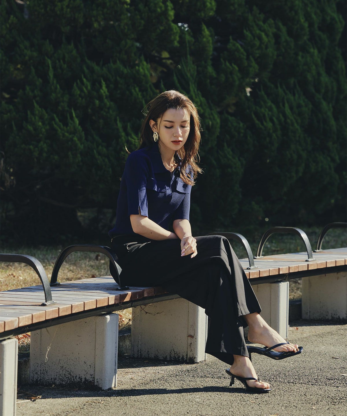 カジュアル モード ブラック お洒落 セットアップ ママコーデ 20代 30代 40代 デート お出かけ 普段使い 韓国 トレンド 可愛い 大人 大人女子 大人可愛い 通学 学生 女子会 パーティー 着回し デイリー レイヤード インスタ映え 体型カバー 綺麗め 細見え オフショル KINO THE KEI