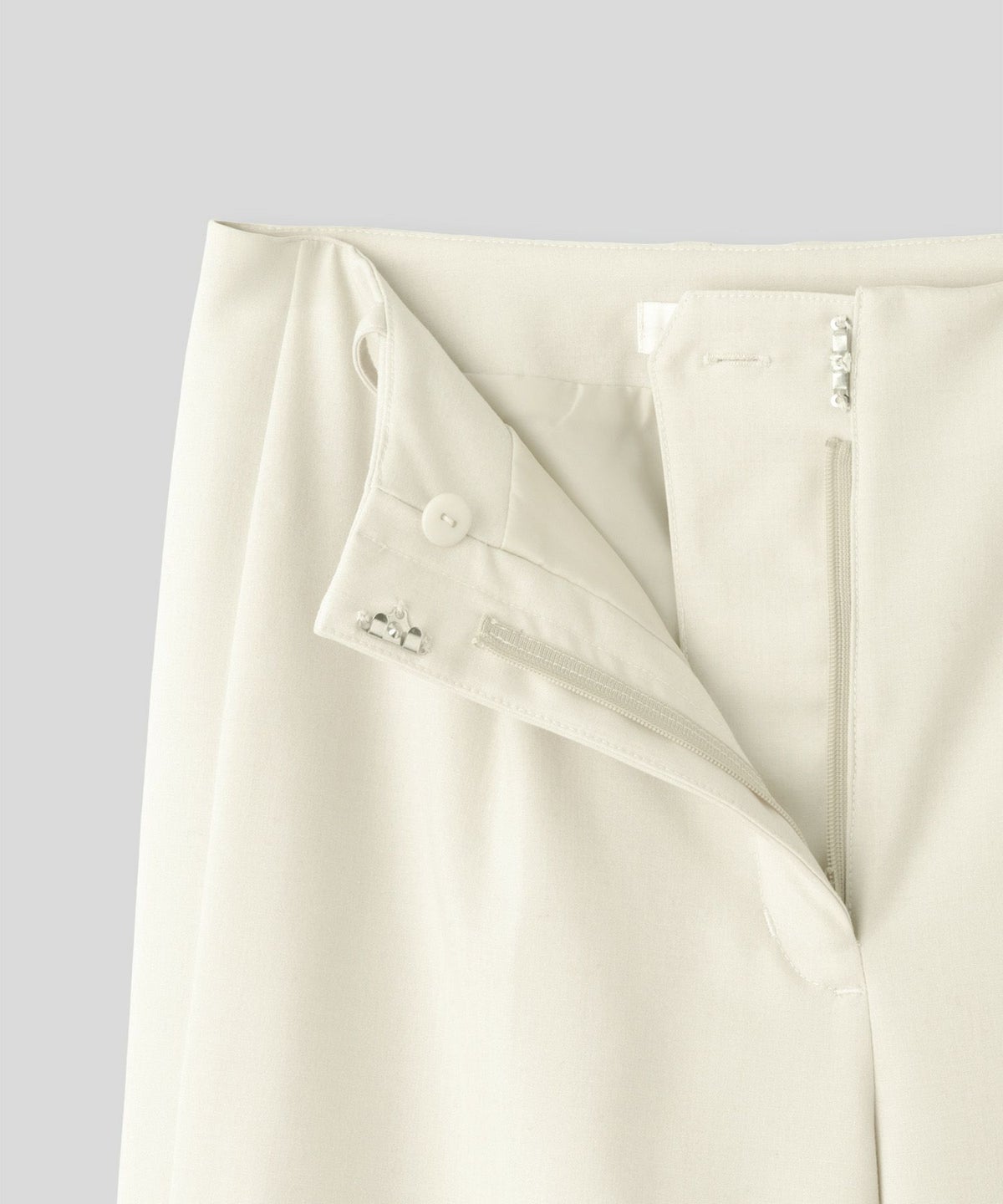 カジュアル モード ブラック お洒落 セットアップ ママコーデ 20代 30代 40代 デート お出かけ 普段使い 韓国 トレンド 可愛い 大人 大人女子 大人可愛い 通学 学生 女子会 パーティー 着回し デイリー レイヤード インスタ映え 体型カバー 綺麗め 細見え オフショル KINO THE KEI