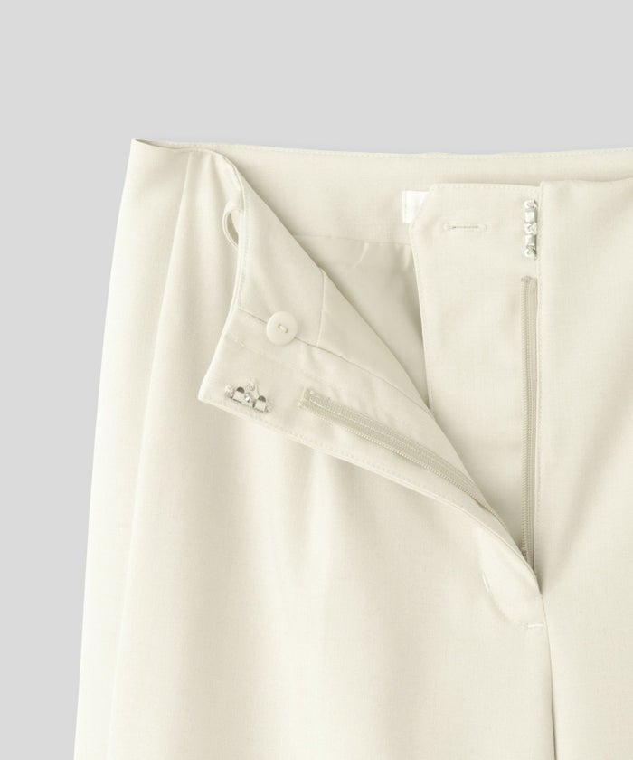 カジュアル モード ブラック お洒落 セットアップ ママコーデ 20代 30代 40代 デート お出かけ 普段使い 韓国 トレンド 可愛い 大人 大人女子 大人可愛い 通学 学生 女子会 パーティー 着回し デイリー レイヤード インスタ映え 体型カバー 綺麗め 細見え オフショル KINO THE KEI